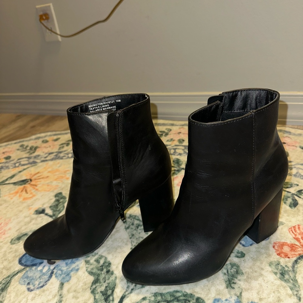 Madden Girl Black Ankle Booties - Picture 1 of 4